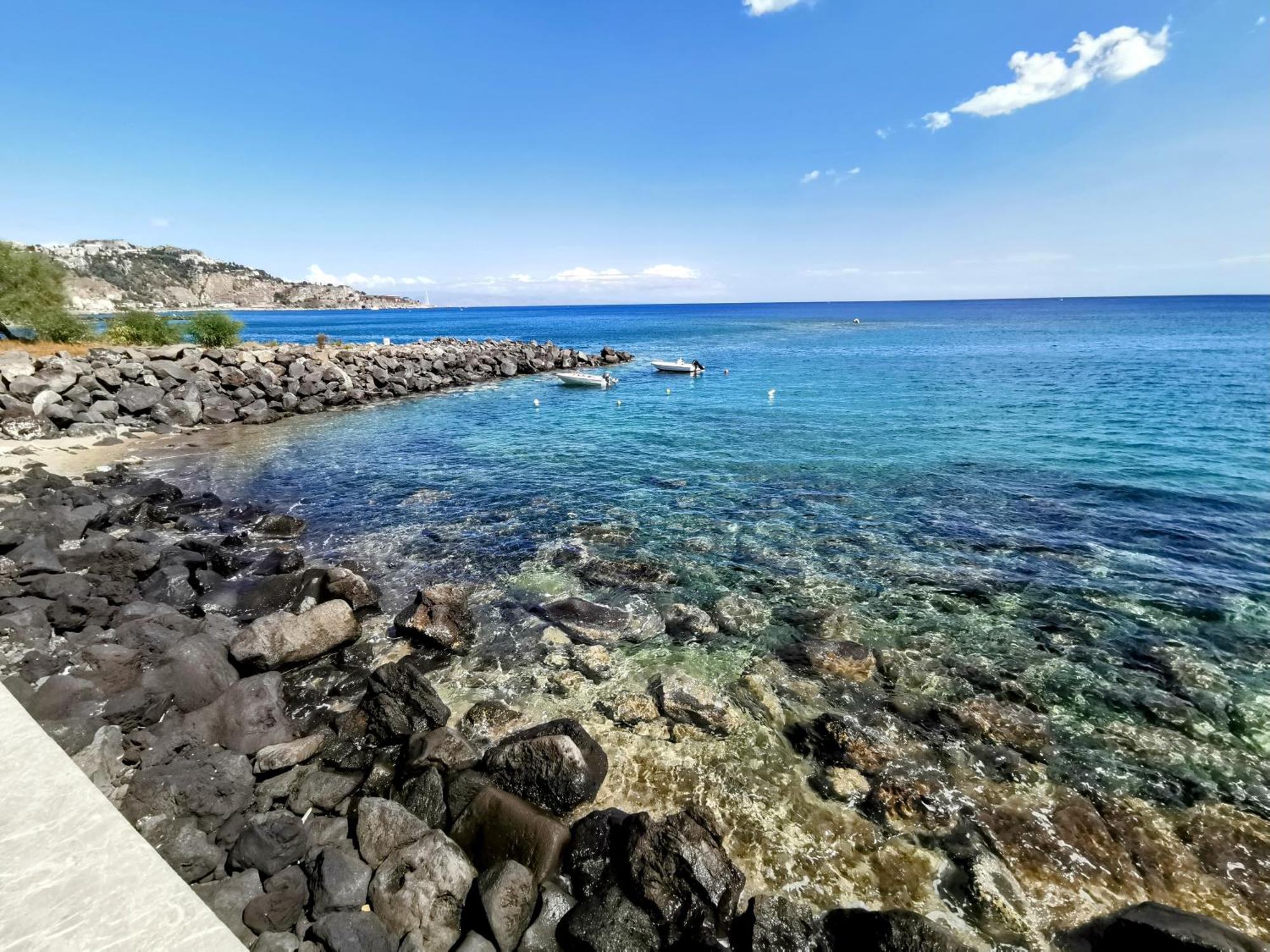 Super Panorama & Astonishing Apartment Seaview Giardini Naxos Exterior photo
