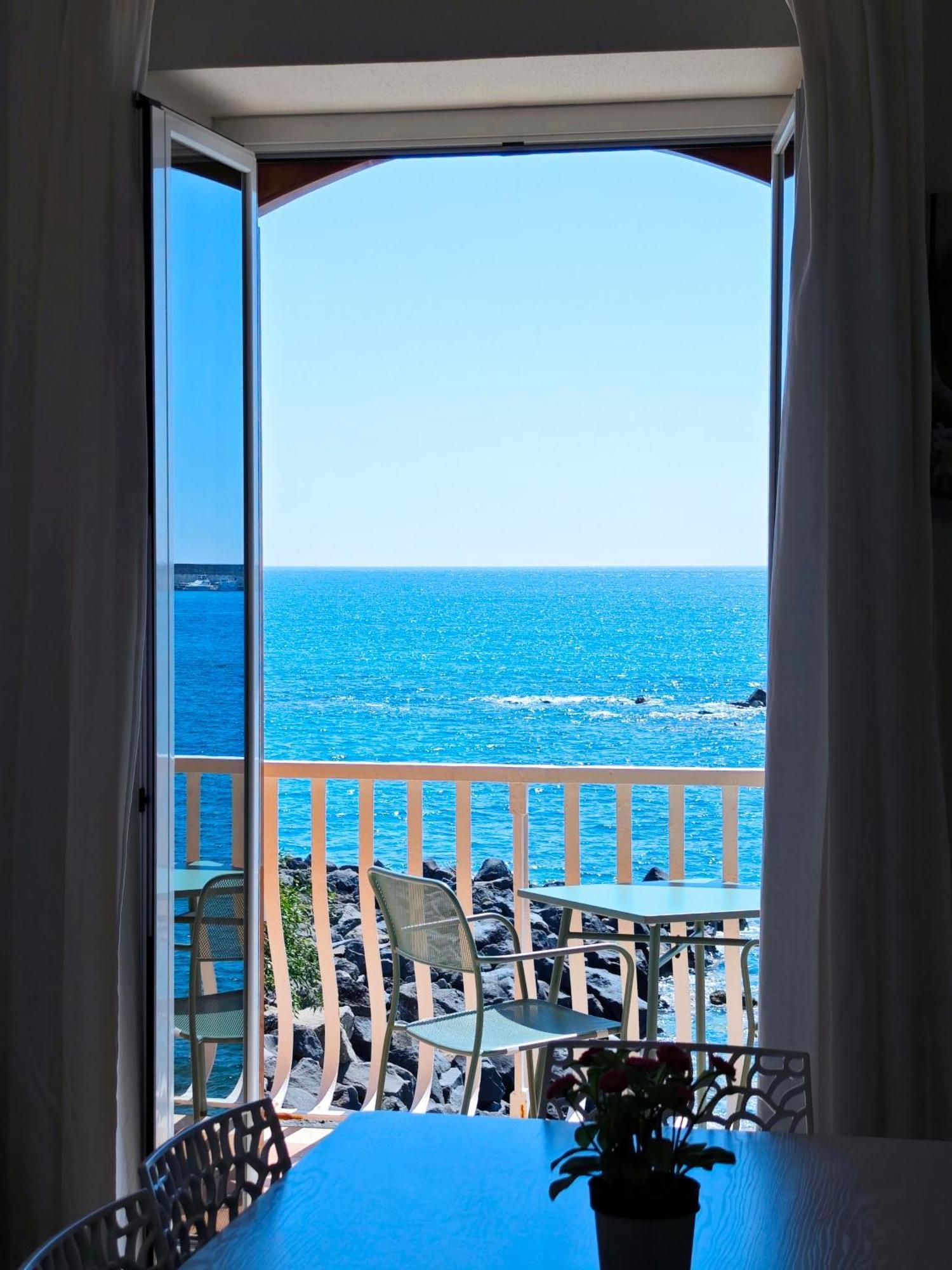 Super Panorama & Astonishing Apartment Seaview Giardini Naxos Exterior photo