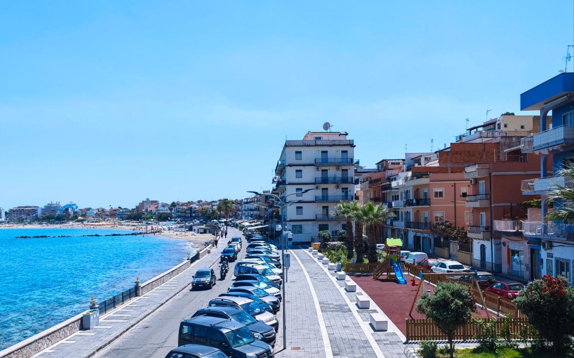 Super Panorama & Astonishing Apartment Seaview Giardini Naxos Exterior photo