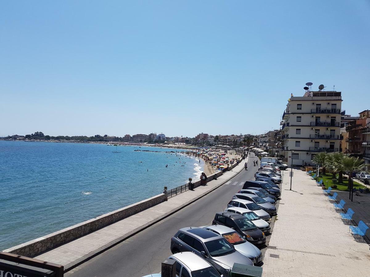 Super Panorama & Astonishing Apartment Seaview Giardini Naxos Exterior photo